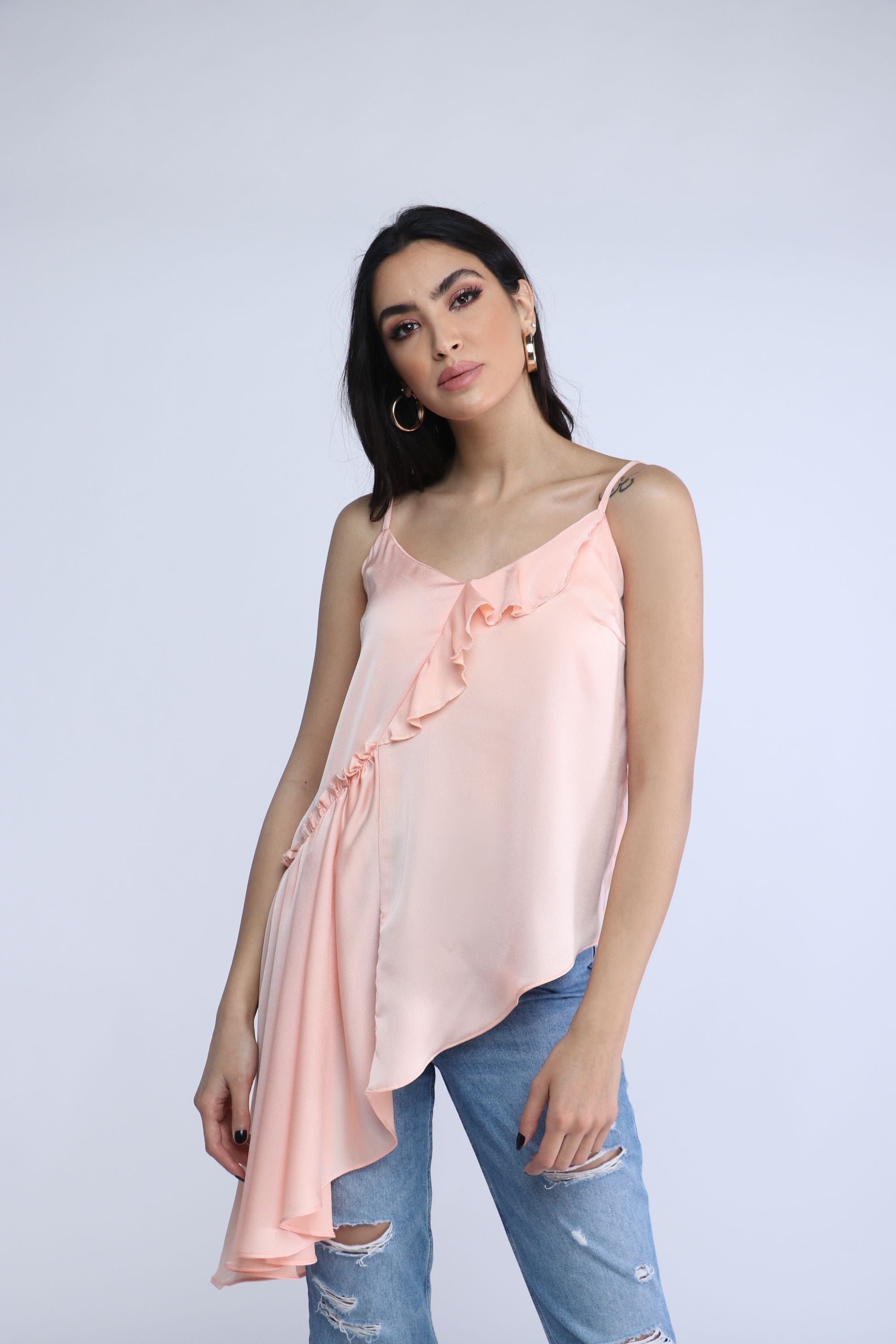 نتشي بلوزة حمالات طويل من الأمام قصيرة من الخلف نسائي