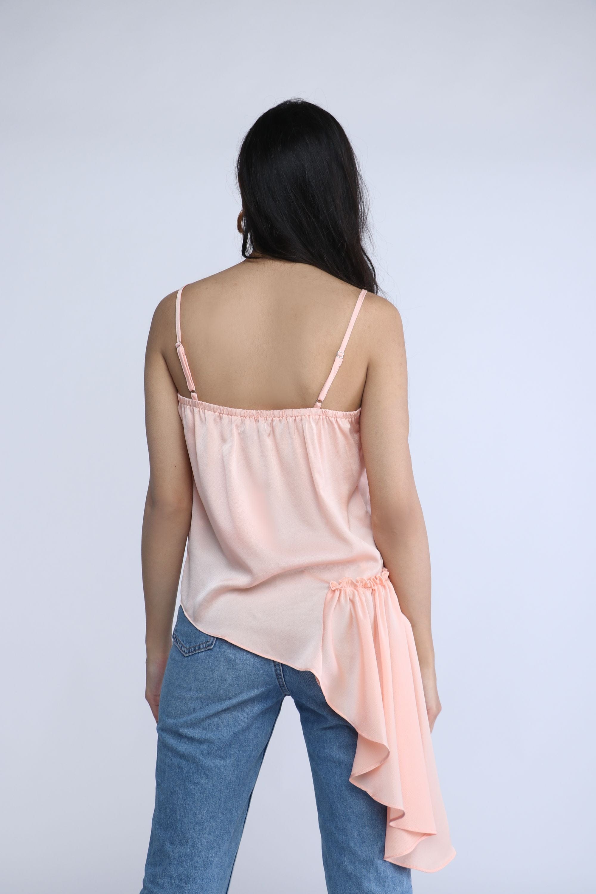 نتشي بلوزة حمالات طويل من الأمام قصيرة من الخلف نسائي