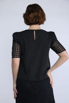 نتشي بلوزة سادة بأكمام شيفون مربعات نسائي