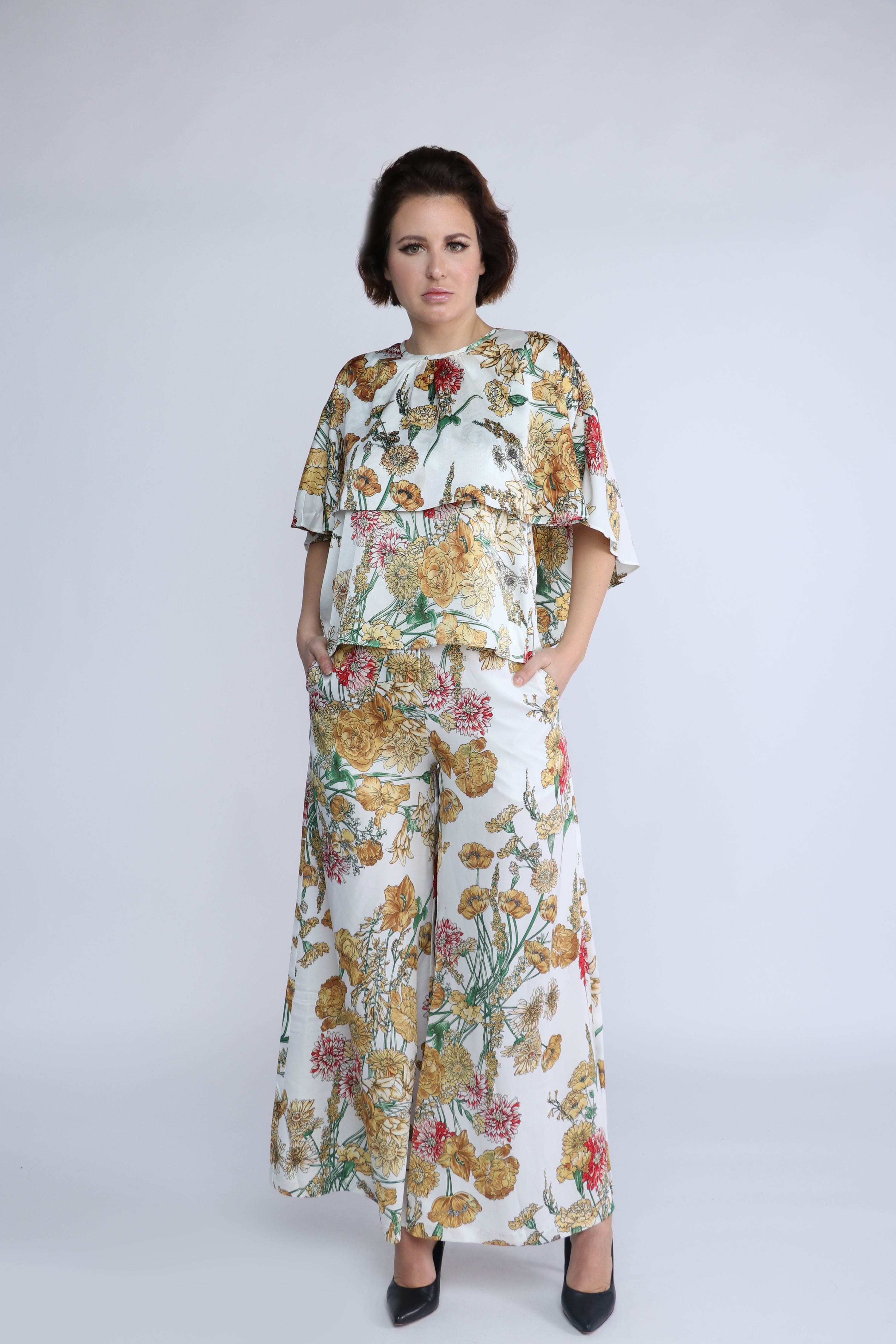 نتشي بلوزة موردة فراشة نص كم نسائي