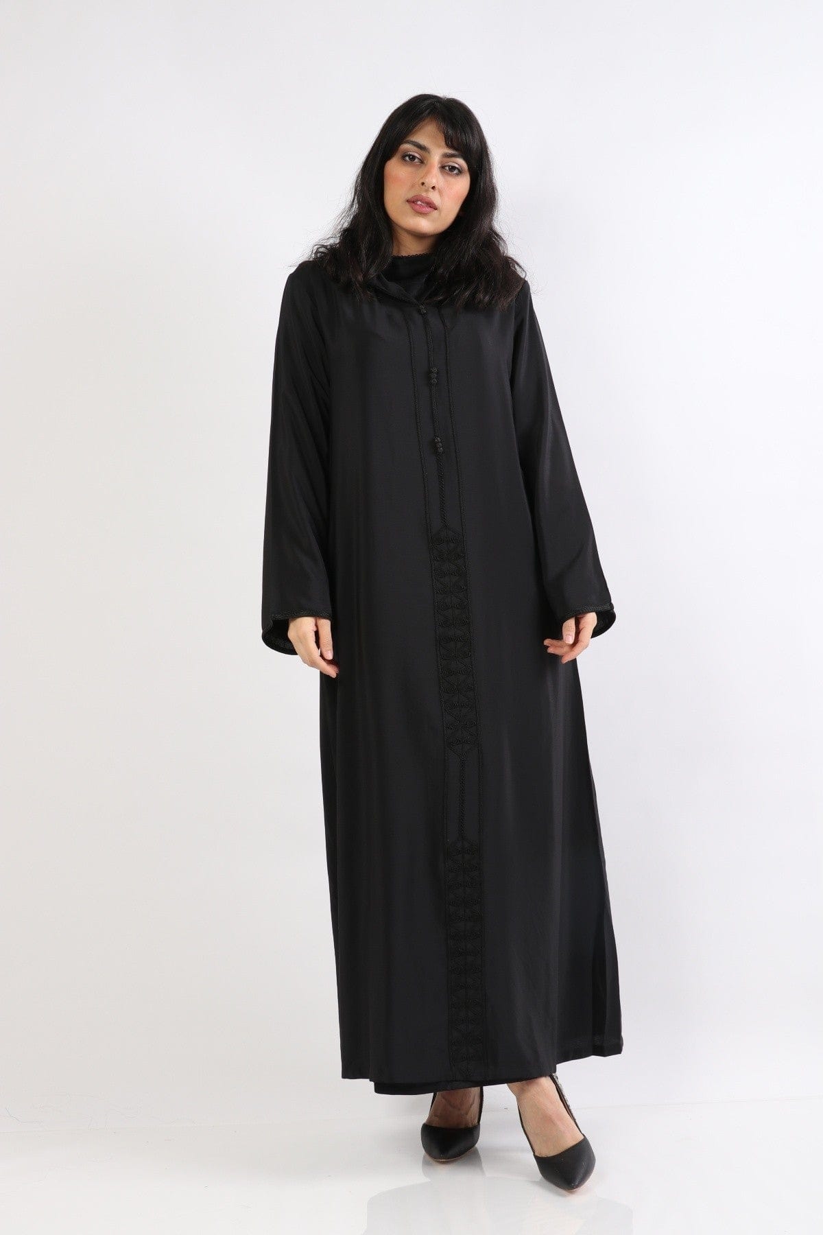 ديامانتين عباية سوداء للمحجبات مطرزة من الأمام أسود