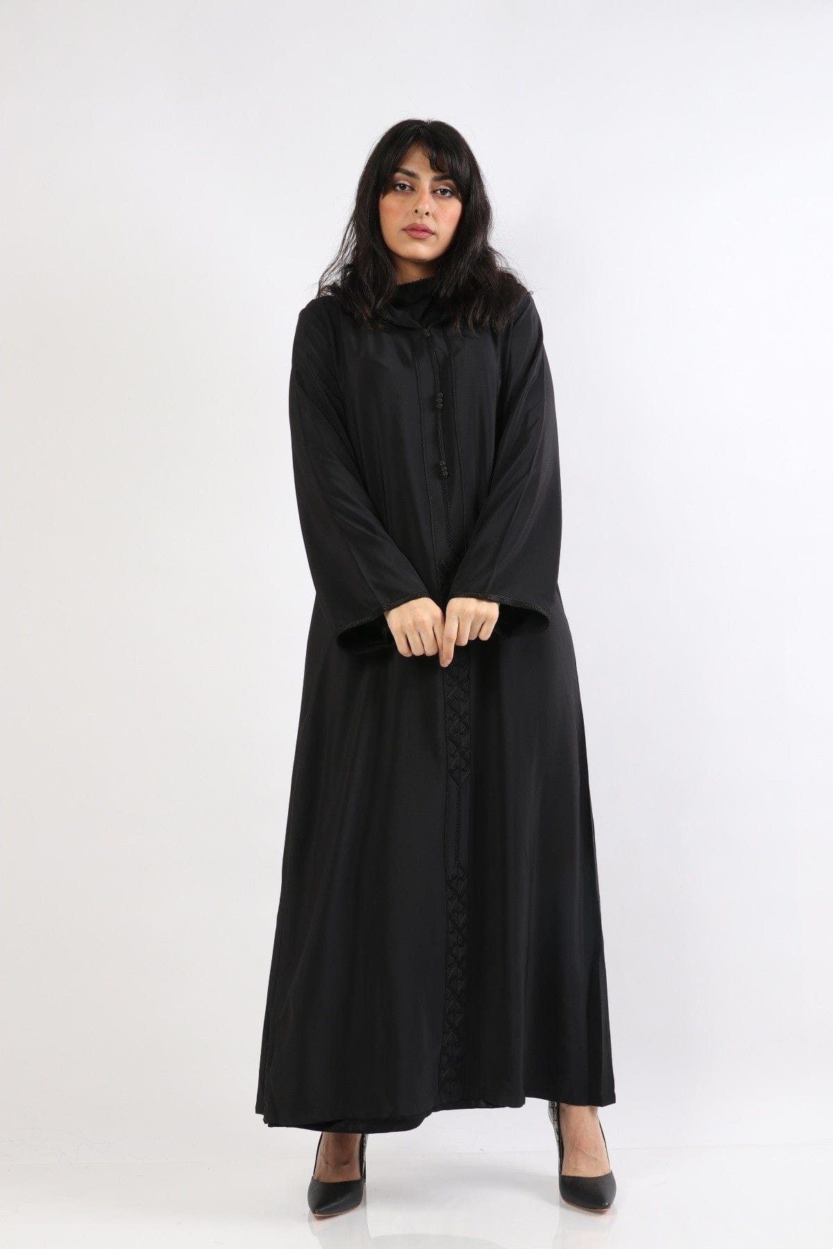 ديامانتين عباية سوداء للمحجبات مطرزة من الأمام أسود