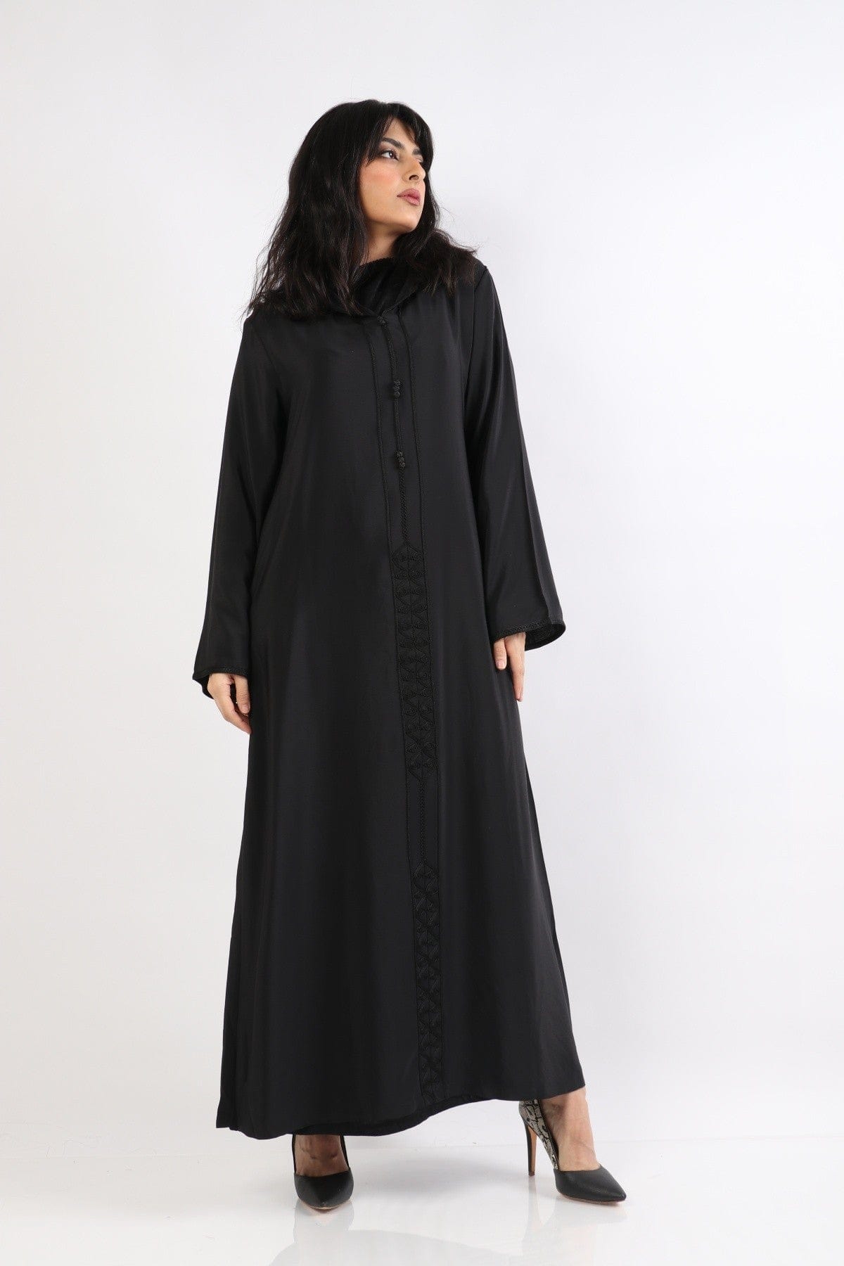 ديامانتين عباية سوداء للمحجبات مطرزة من الأمام أسود