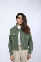 كيتشن جاكت جينز بأزرار أمامية معدنية وياقة كم طويل نسائي