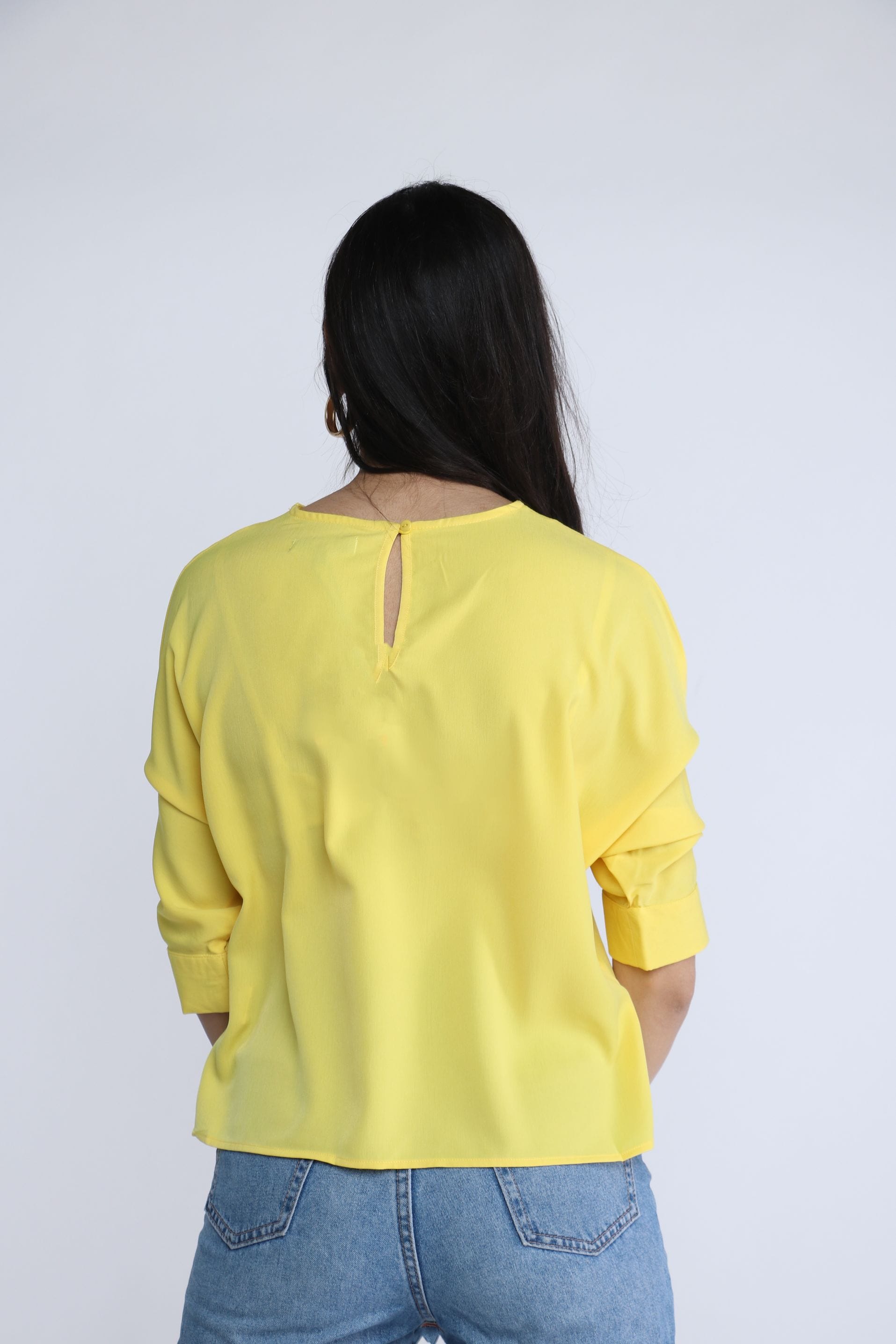 نتشي بلوزة سادة سوارية نسائية