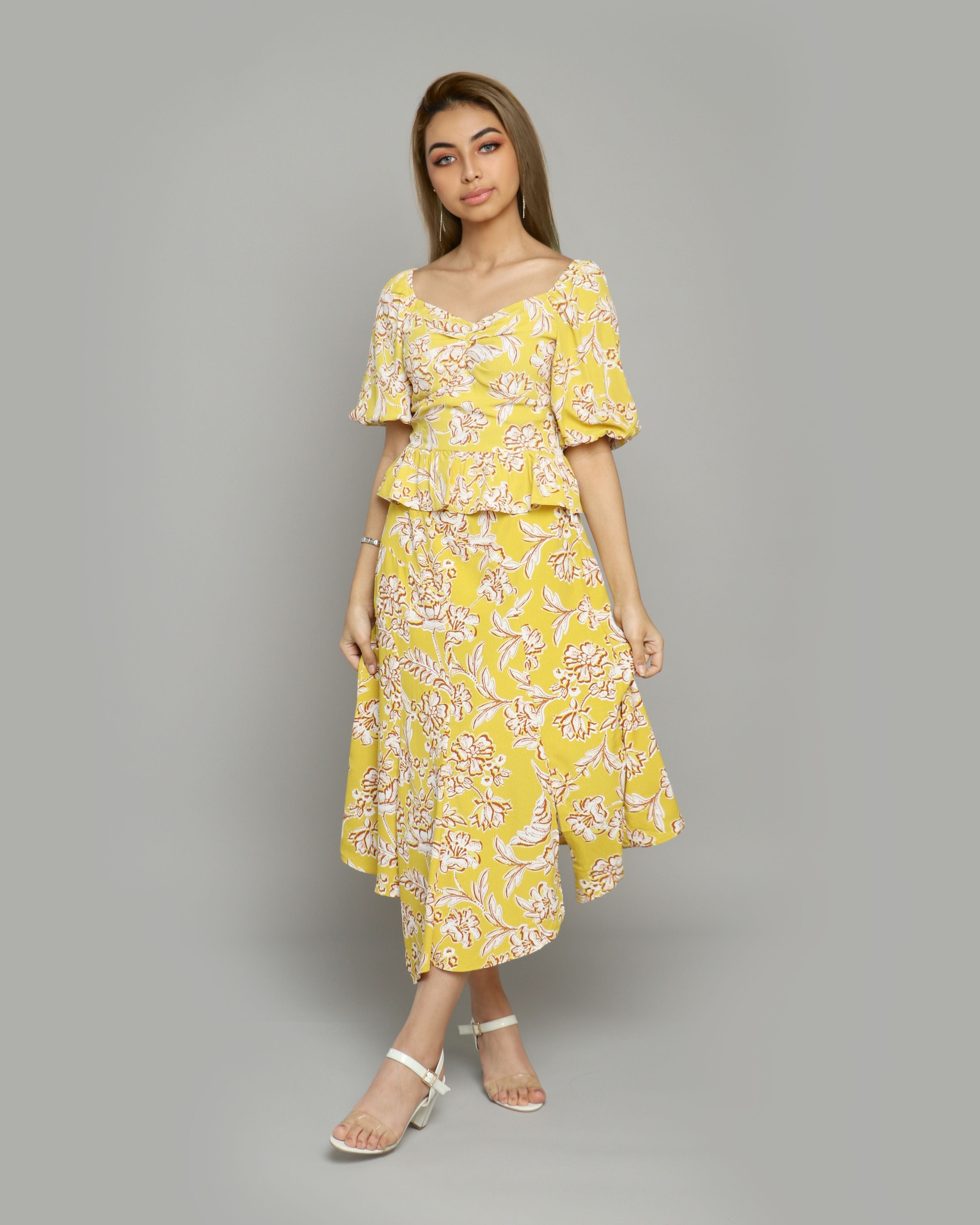 ميكا بلوزة مشجرة مخصرة مفتوحة من الصدر 3/4 كم بف نسائي