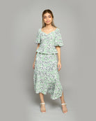 ميكا بلوزة مشجرة مخصرة مفتوحة من الصدر 3/4 كم بف نسائي