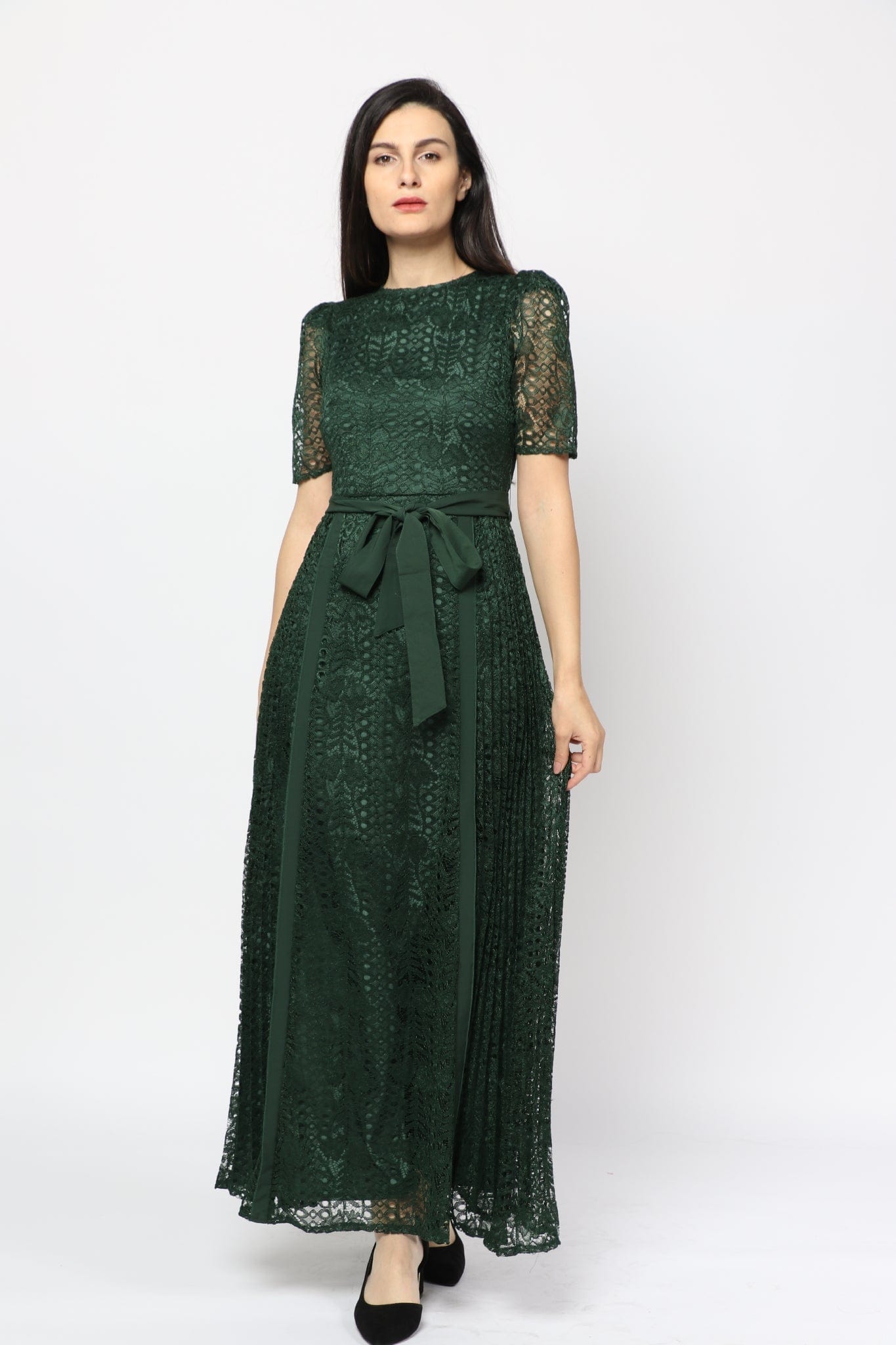 نتشي فستان طويل بأكمام قصيرة مخرم بحزام خصر