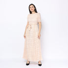 نتشي فستان طويل بأكمام قصيرة مخرم بحزام خصر