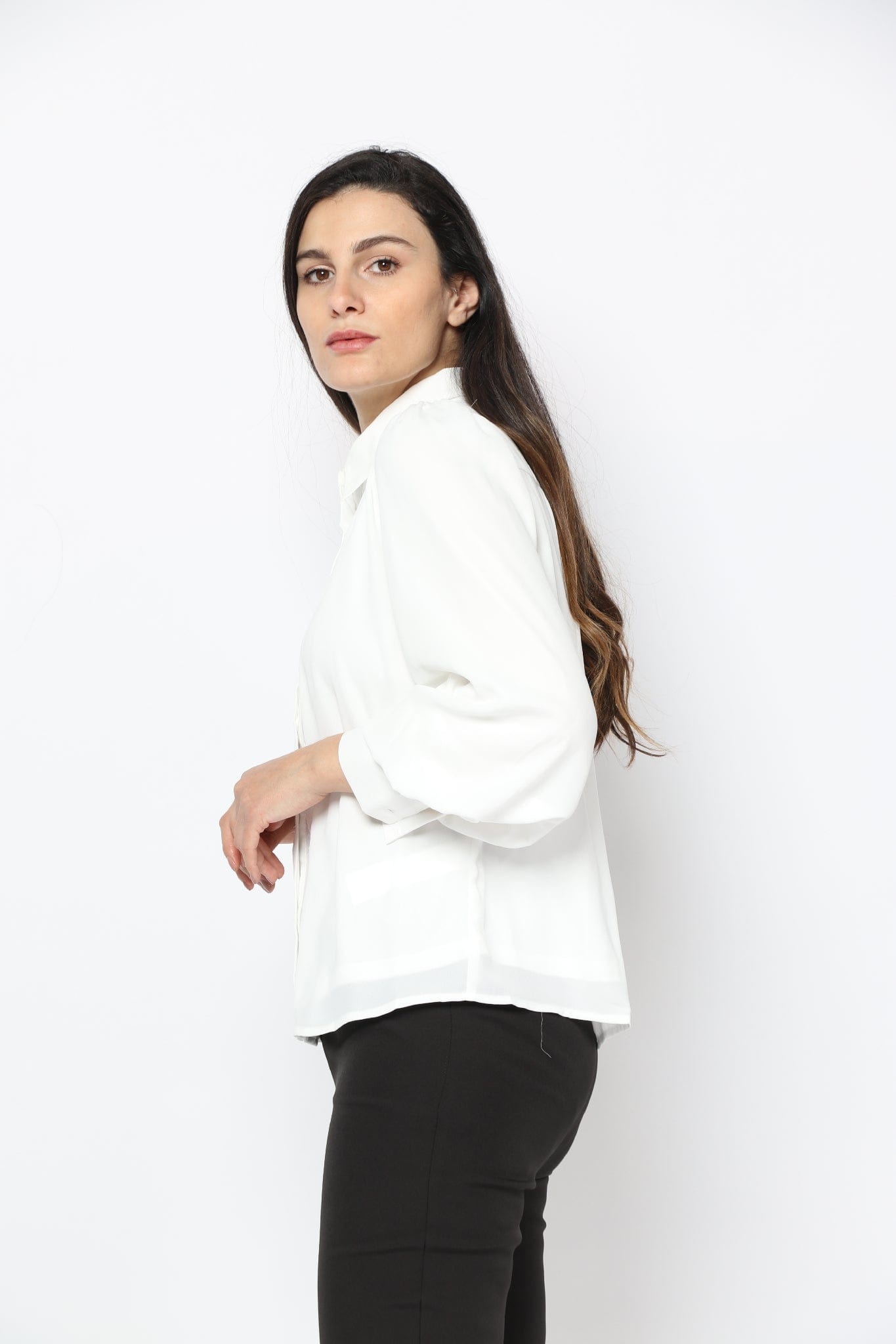 نتشي قميص كلاسيك بنفش على الصدر كم طويل نسائي