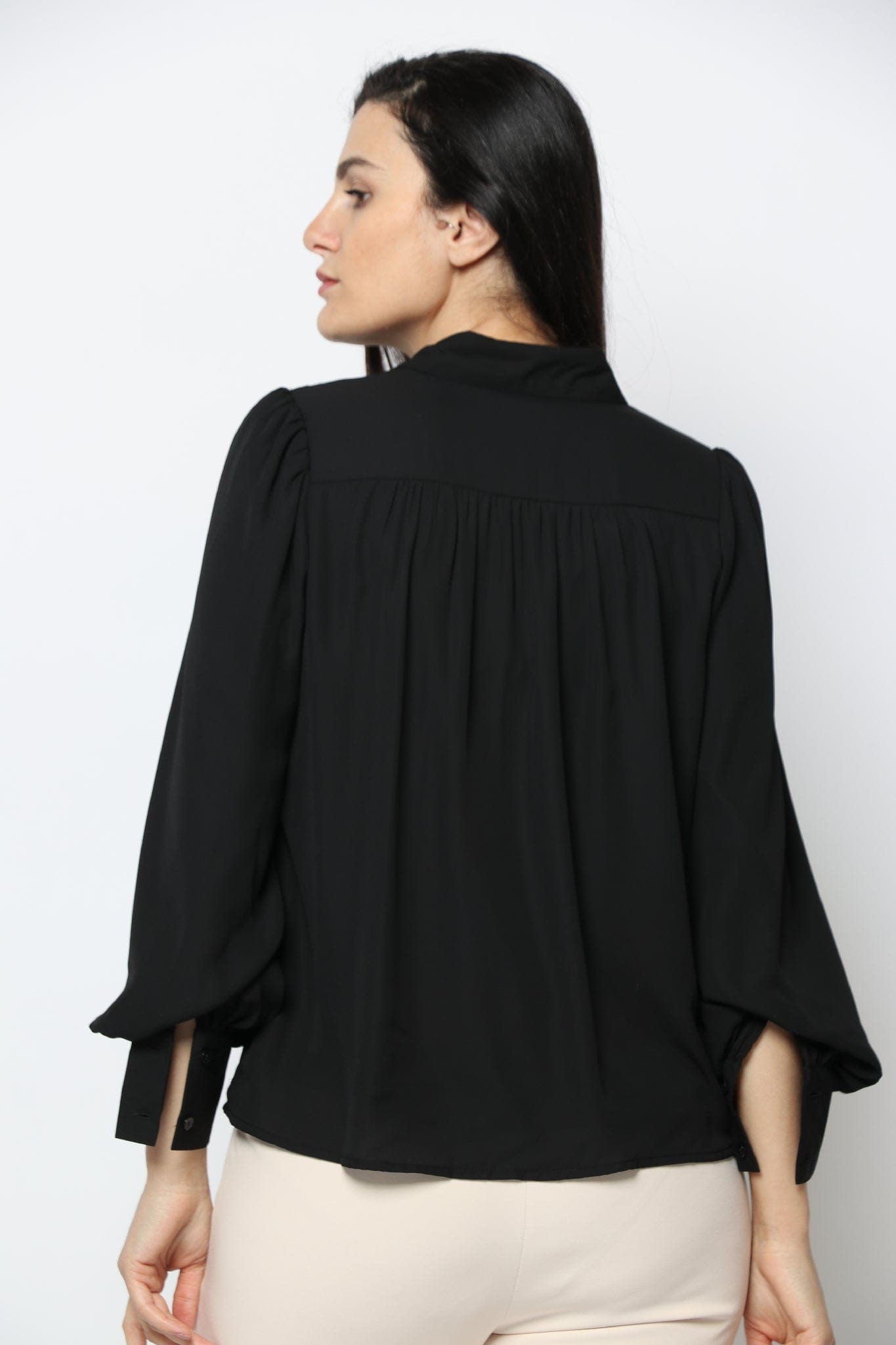 نتشي قميص كلاسيك بنفش على الصدر كم طويل نسائي