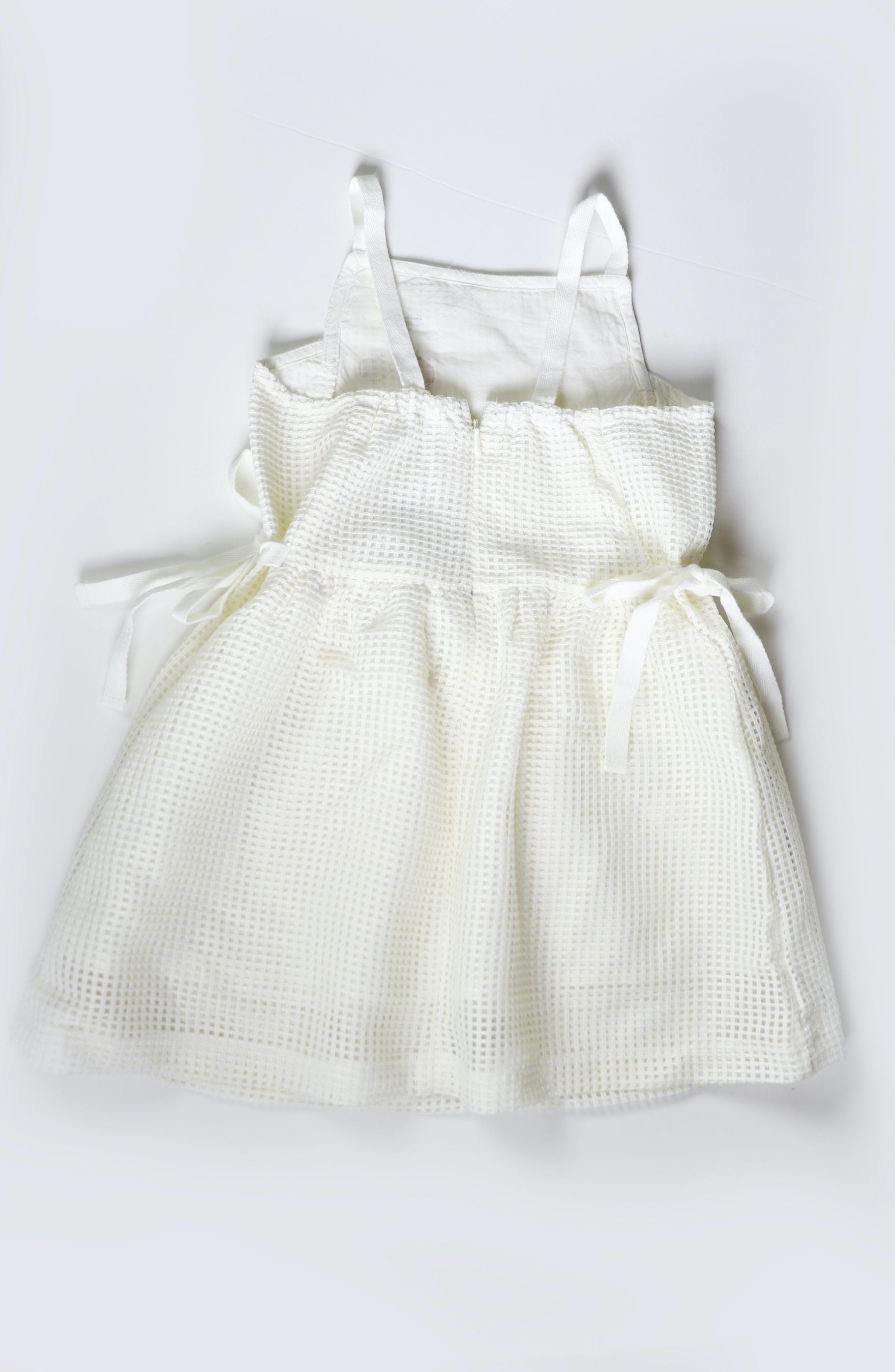 جينجرسنابس فستان بناتي مربعات ببادجات بأربطة جانبية حمالات اوف وايت