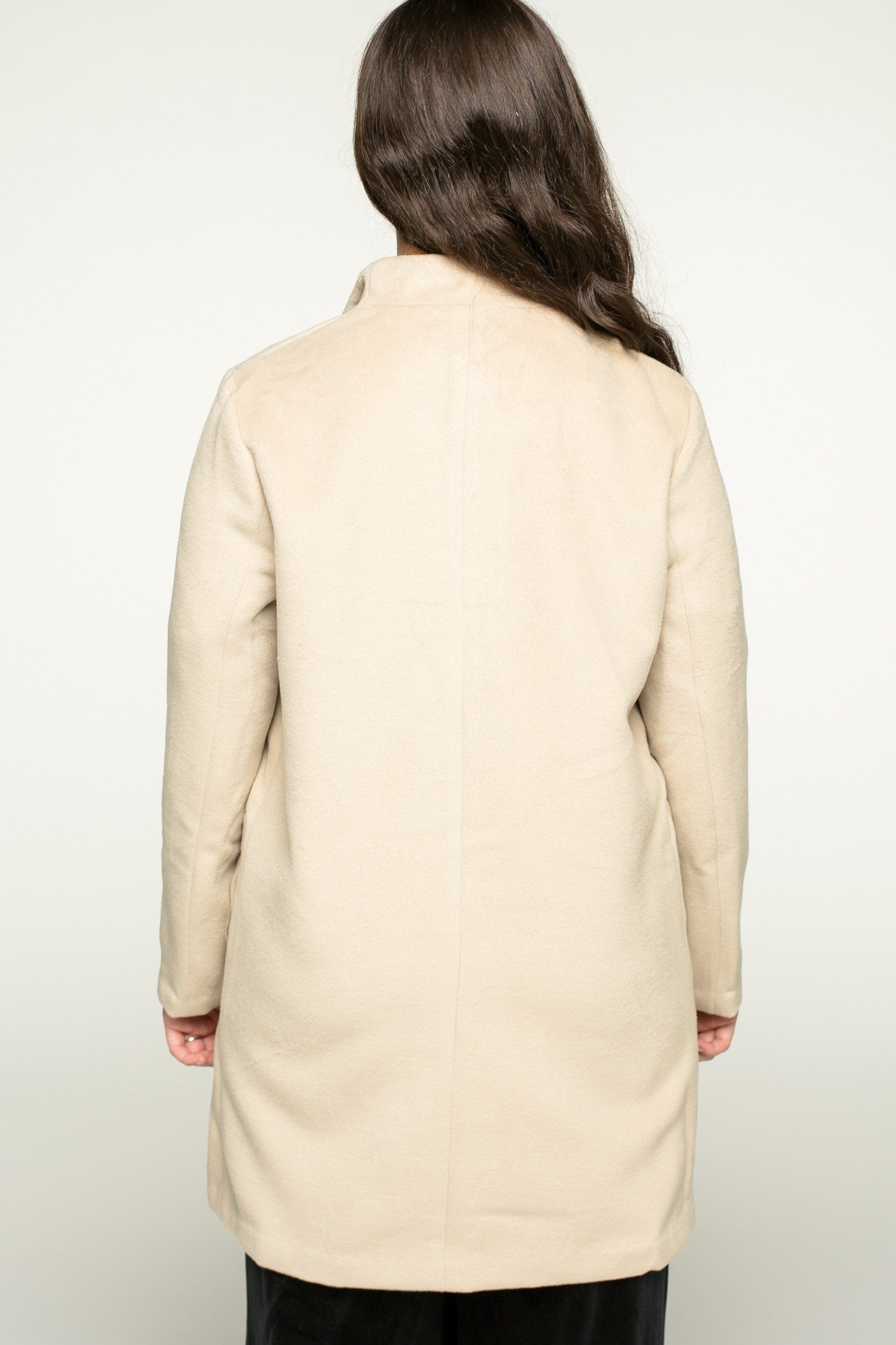 نتشي سترة سادة بجيوب جانبية بأكمام طويلة