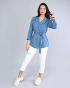 كيتشن جاكيت فورمال بياقة وأزرار أمامية ذهبية وحزام في الوسط كم طويل نسائي