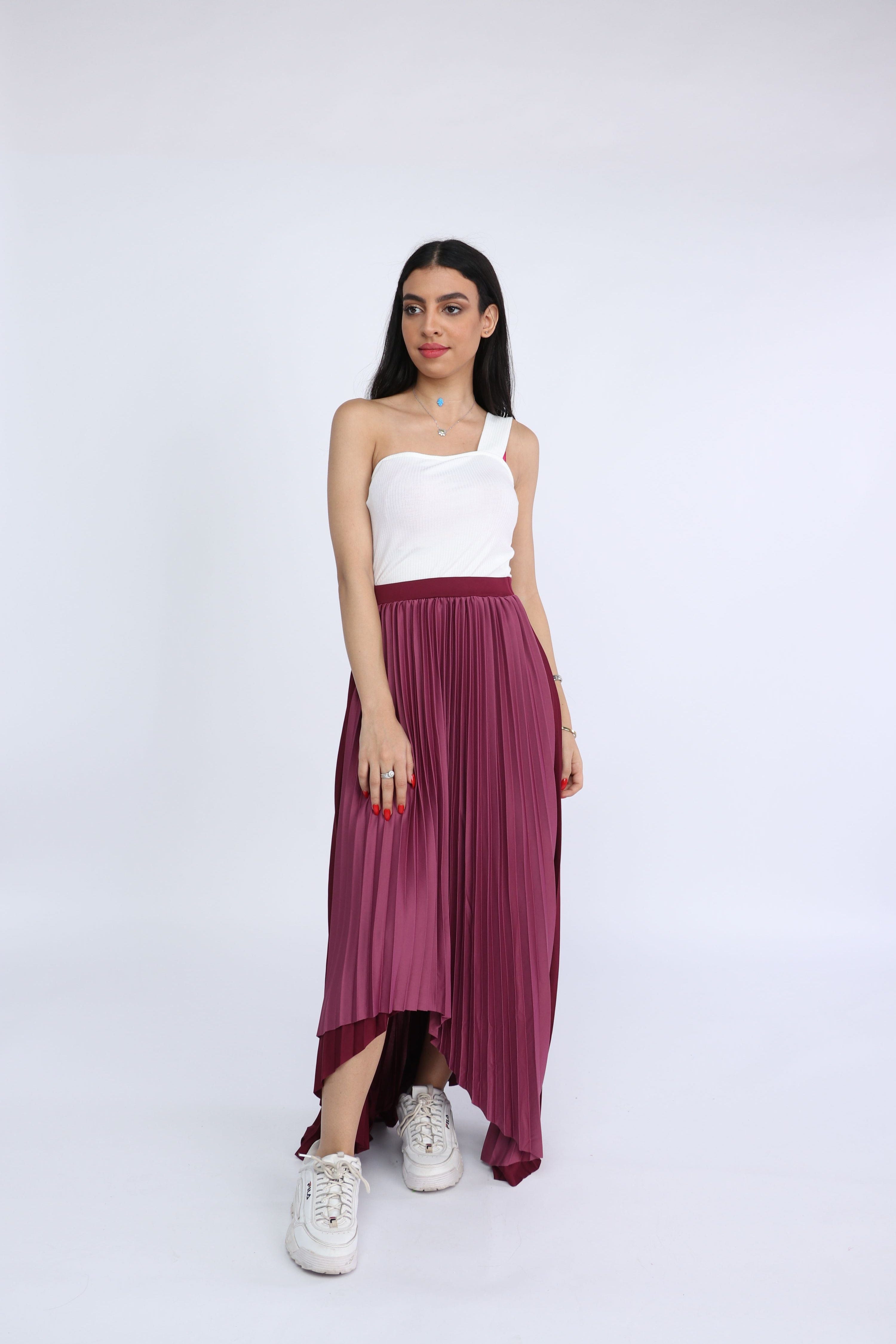 كيتشن تنورة متوسطة الطول بكسرات قصير من الأمام بذيل