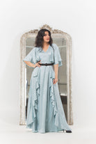 نتشي فستان طويل سواريه كلاسيكي بأكمام فراشة