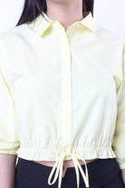 نتشي بلوزة برباط على الخصر بأزرار أمامية وياقة 3/4 كم نسائي