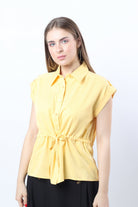 نتشي قميص برباط على الخصر وياقة كم قصير نسائي