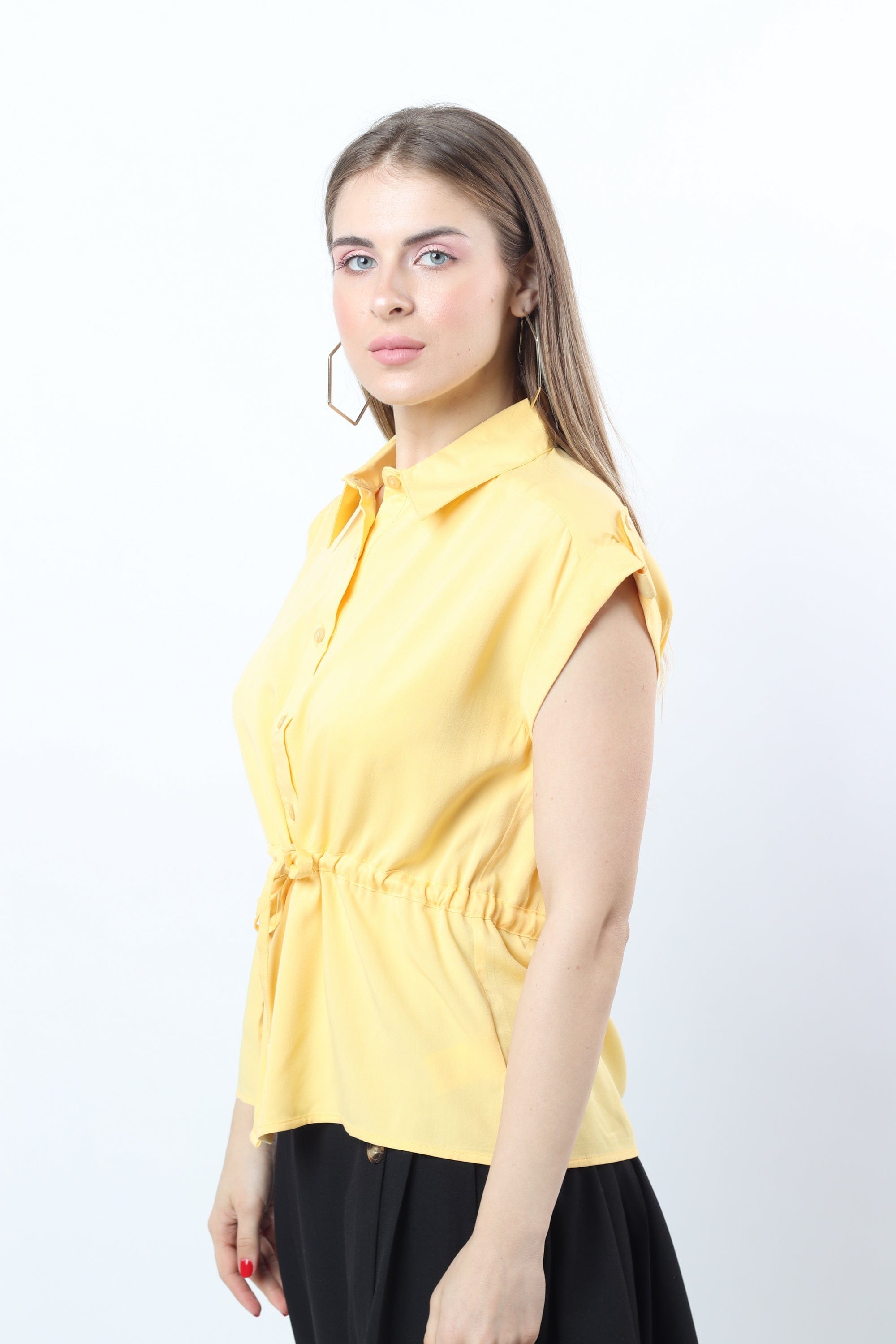 نتشي قميص برباط على الخصر وياقة كم قصير نسائي