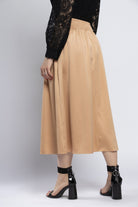 نتشي تنورة ميدي كسرات أمامية عريضة مع حزام عريض مزين بأزرار