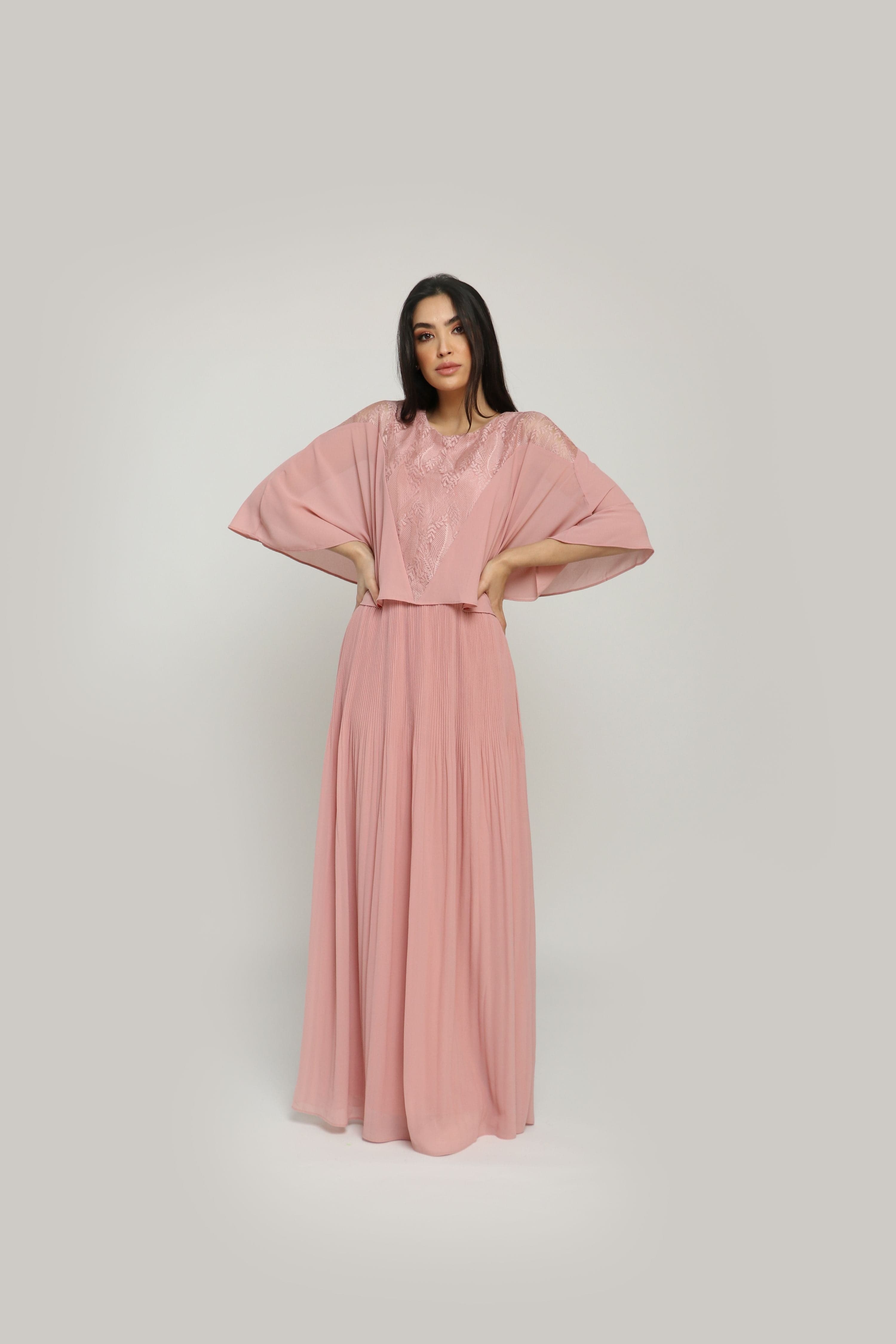 نتشي فستان طويل بوليستر مع دانتيل بأكمام واسعة فراشة