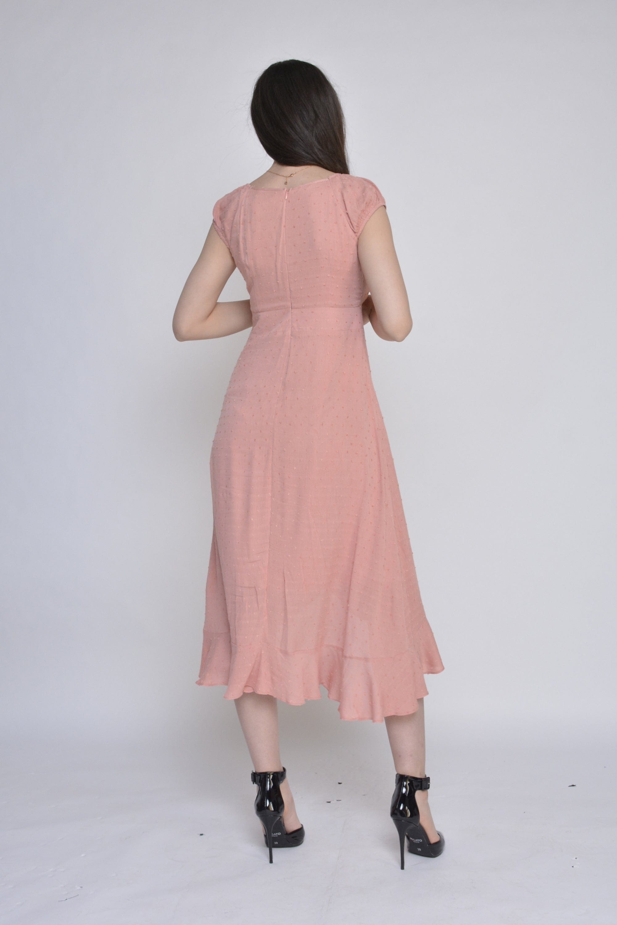 نتشي فستان ميدي بوليستر بأزرار من الأمام بكم قصير