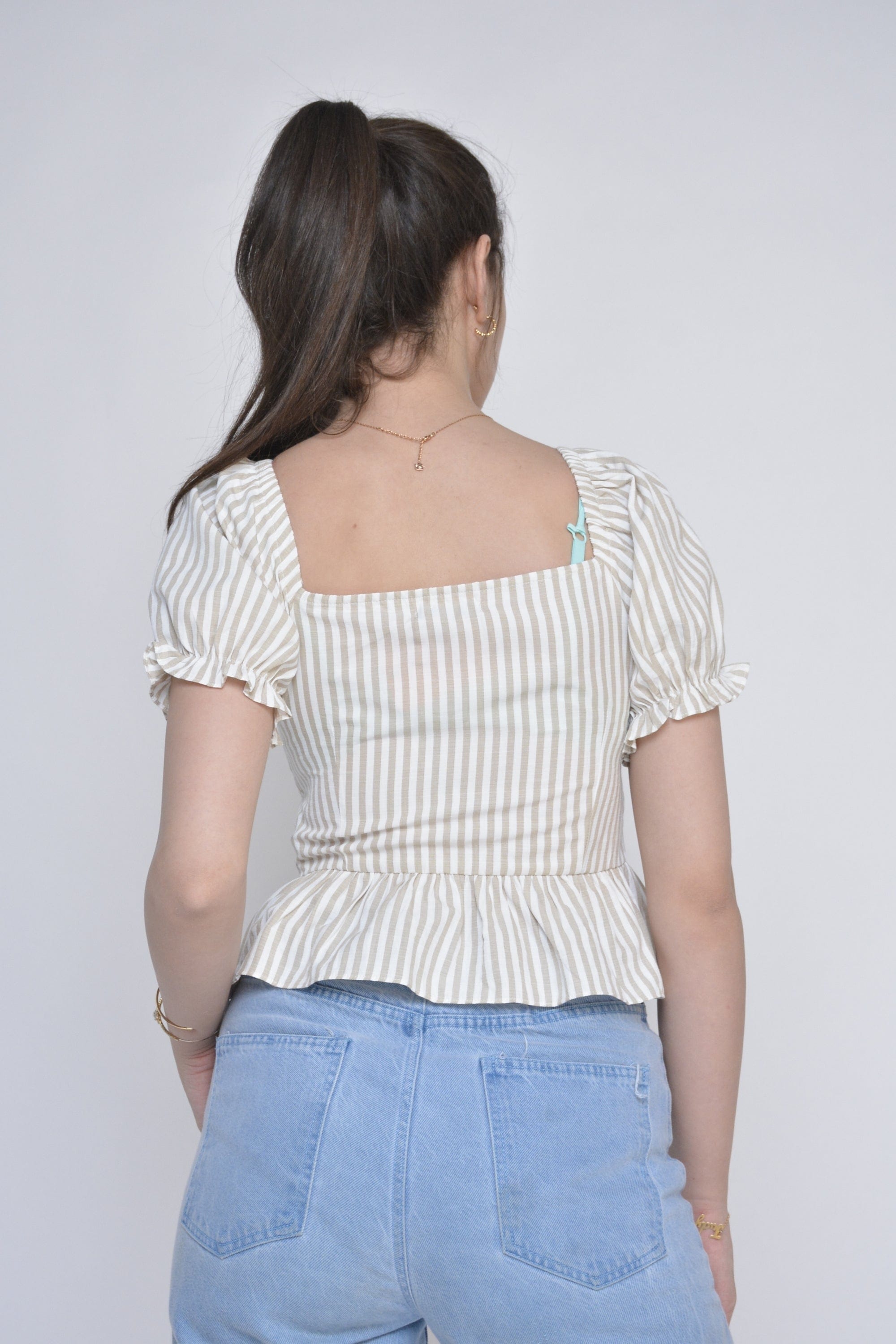 نتشي بلوزة مقلمة بالطول كم قصير بف بأزرار أمامية نسائي