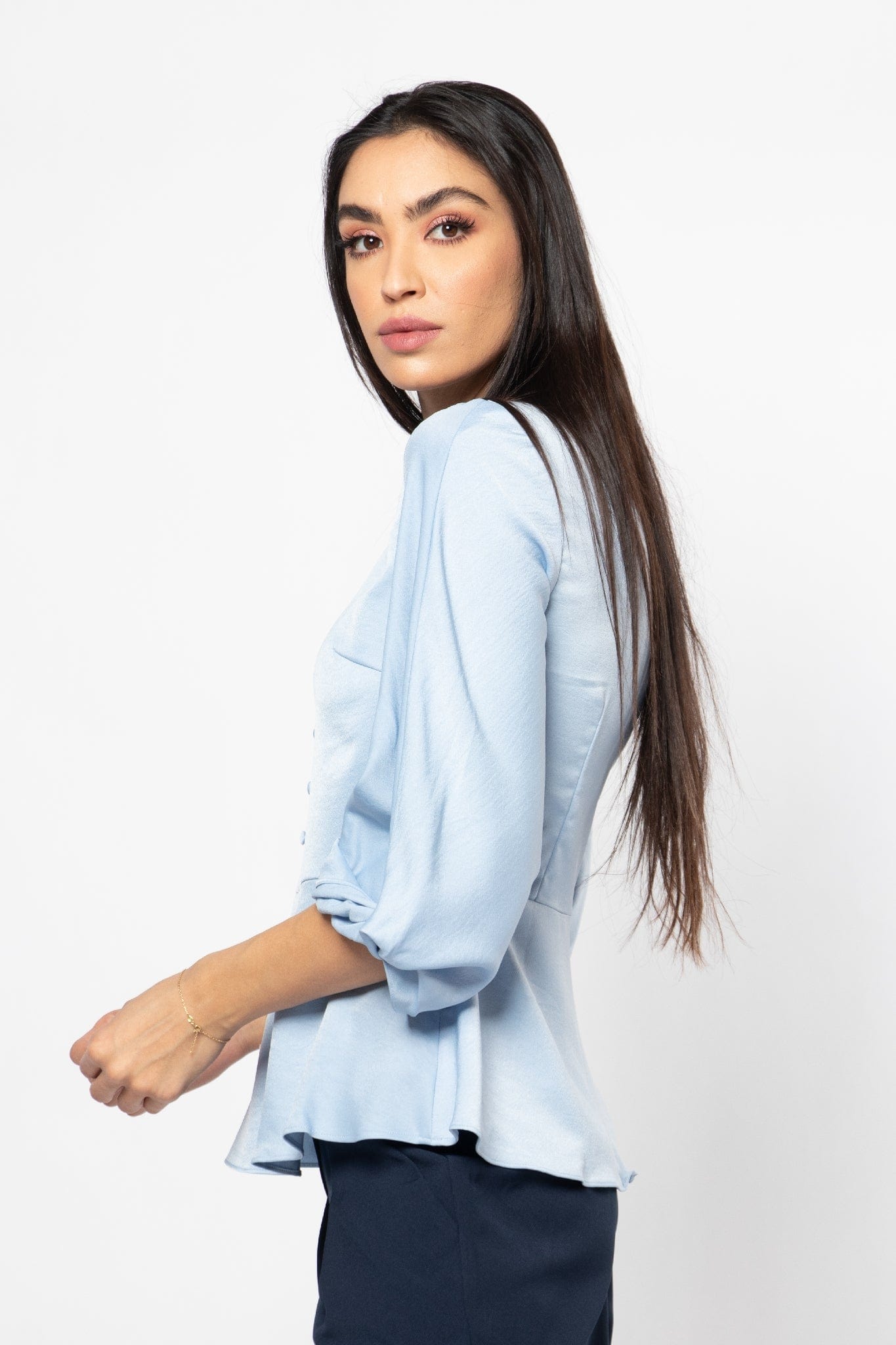 نتشي بلوزة رسمية ناعمة مزينة بأزرار أمامية وخصر كلوش 3/4 كم نسائي