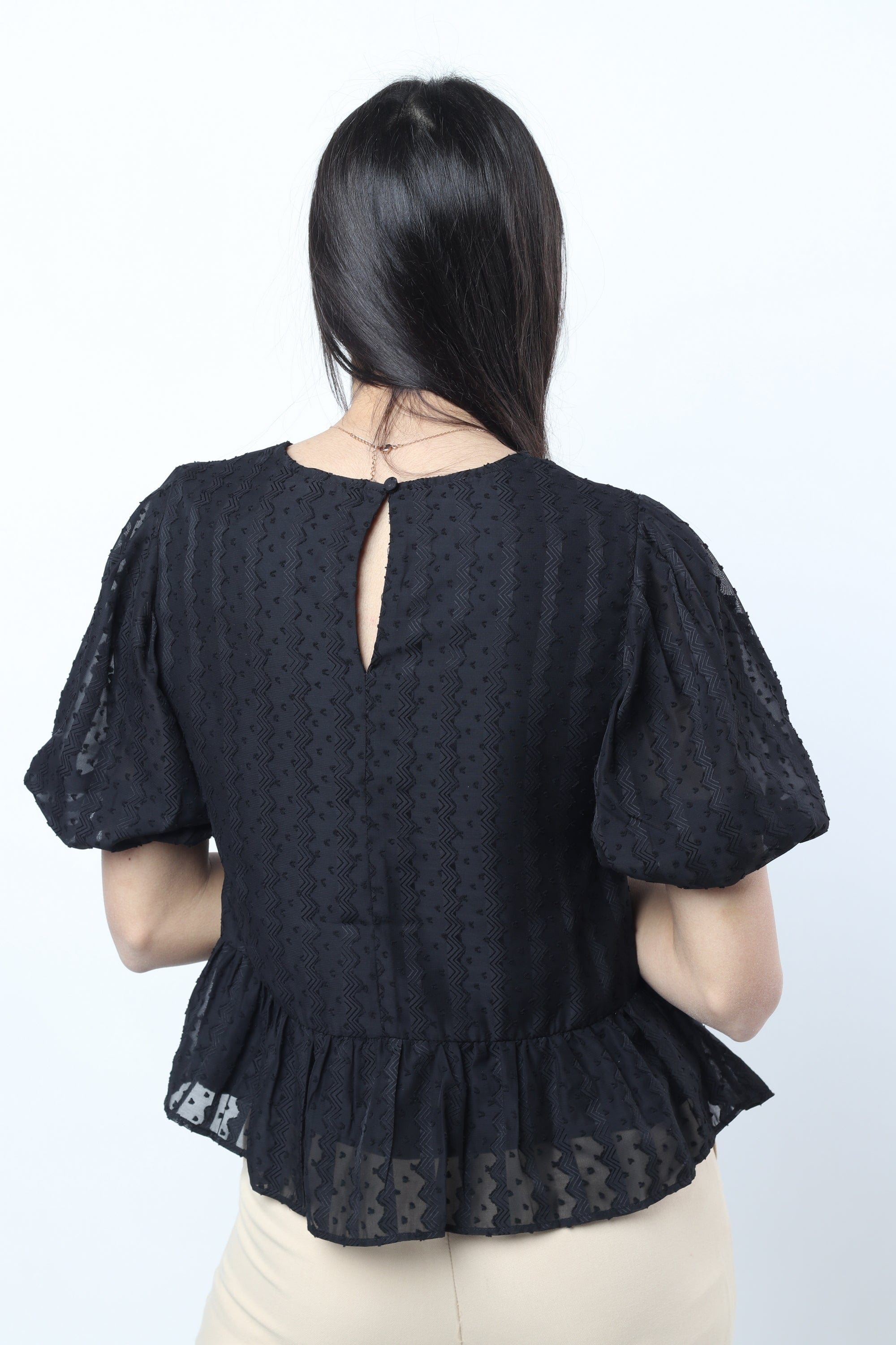 نتشي بلوزة كم منفوخ نص كم نسائية