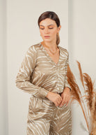 نتشي قميص نقشة زيبرا برقبة سبعة وكم طويل نسائي