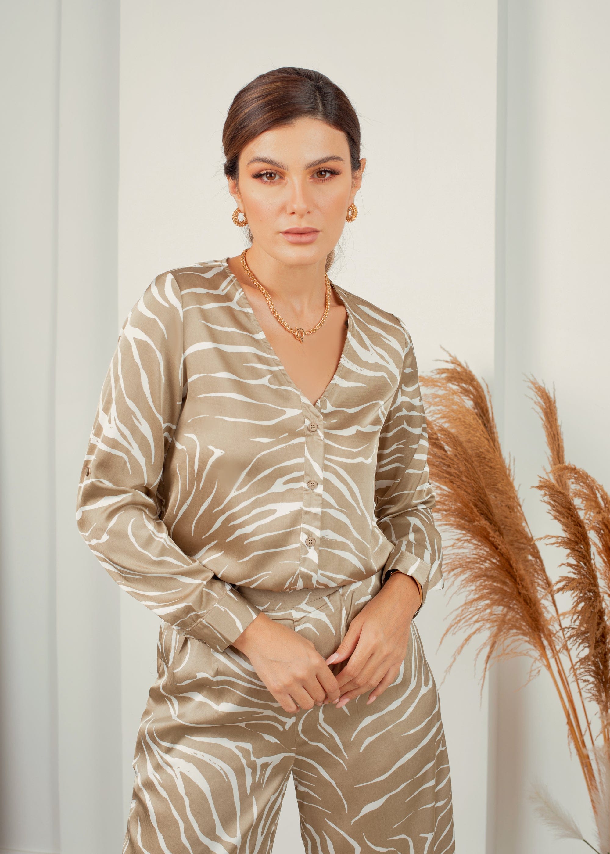 نتشي قميص نقشة زيبرا برقبة سبعة وكم طويل نسائي