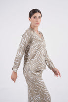 نتشي قميص نقشة زيبرا برقبة سبعة وكم طويل نسائي