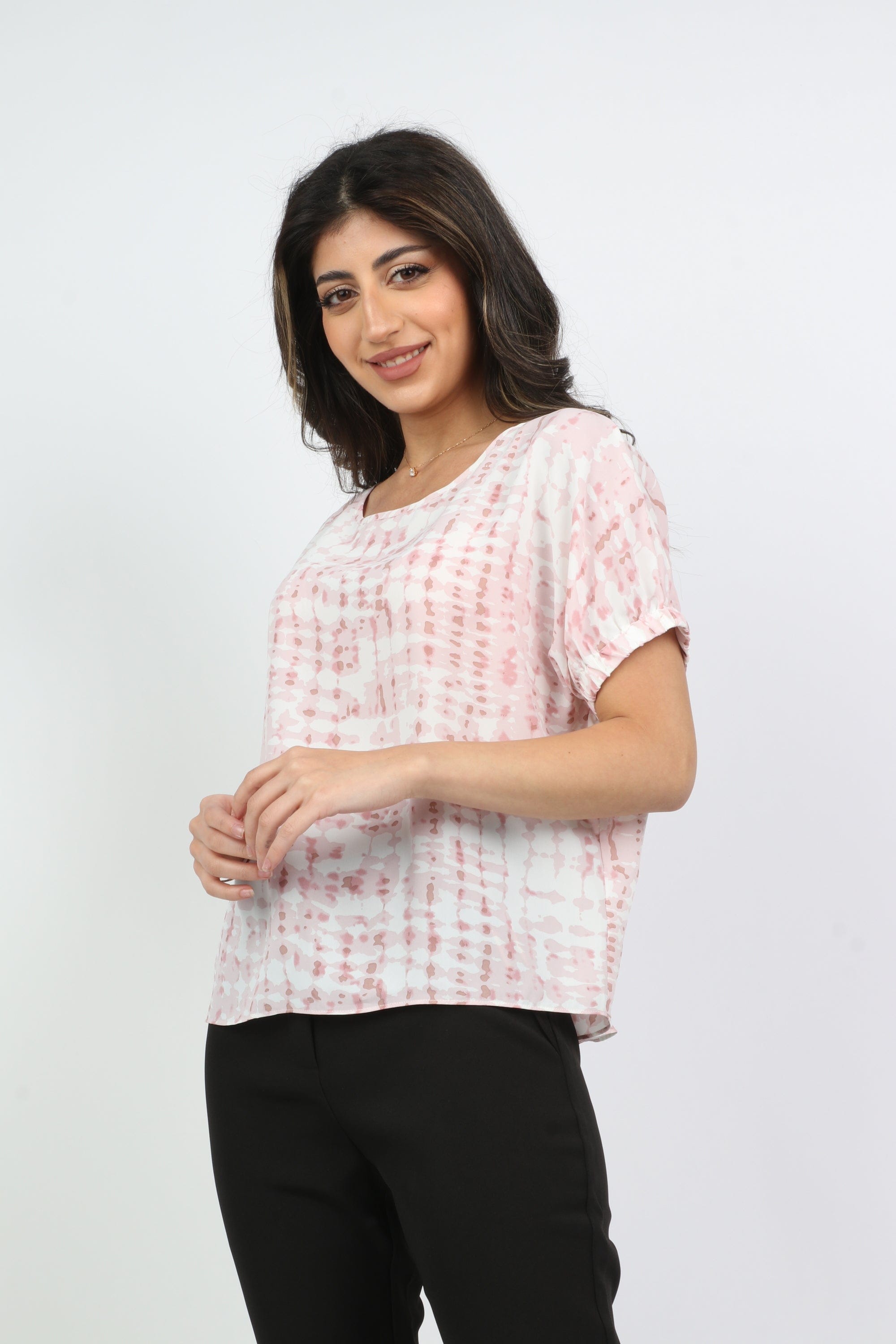 نتشي بلوزة مموجة كم قصير نسائي