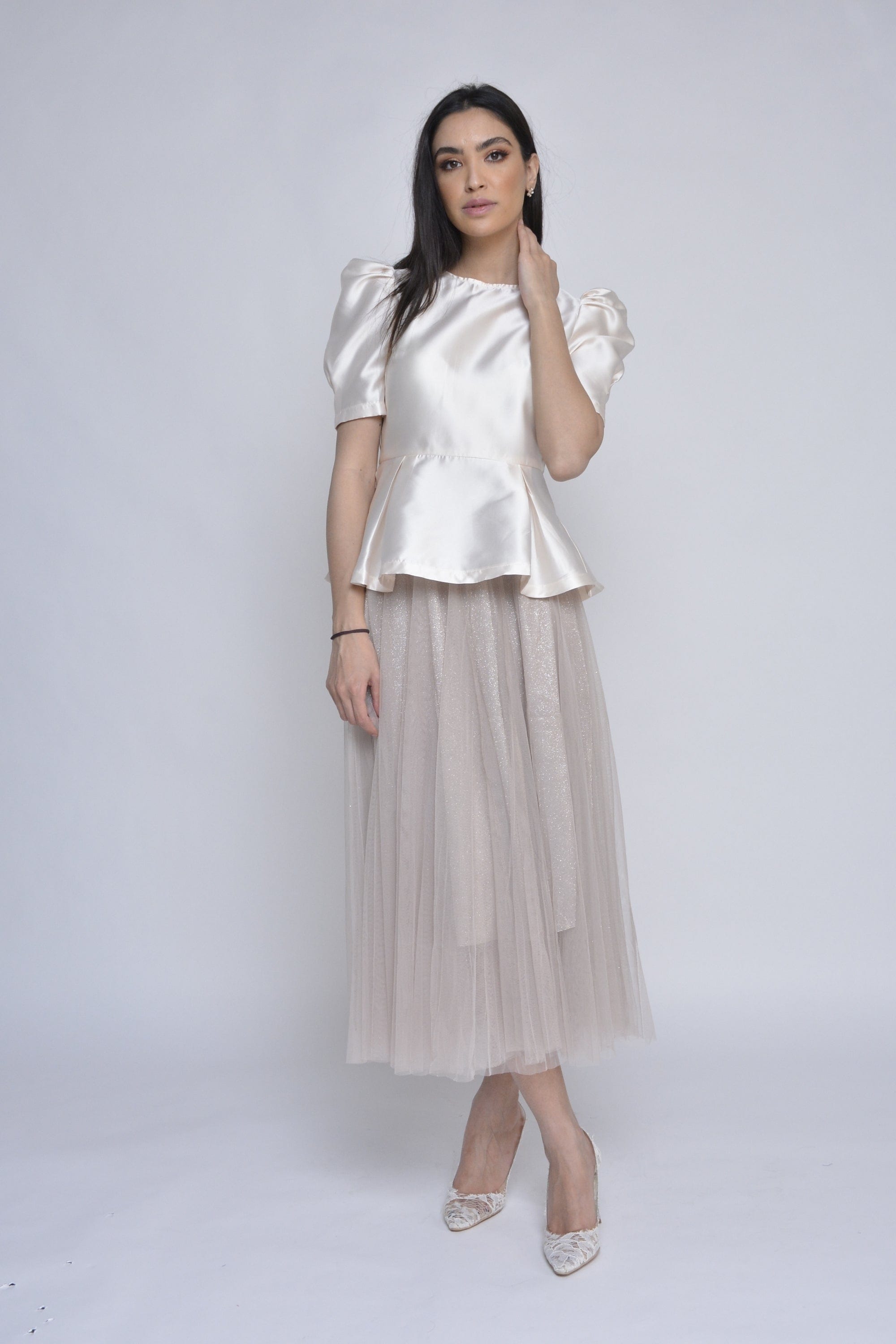 نتشي بلوزة ستان مخصرة كم قصير بف نسائي