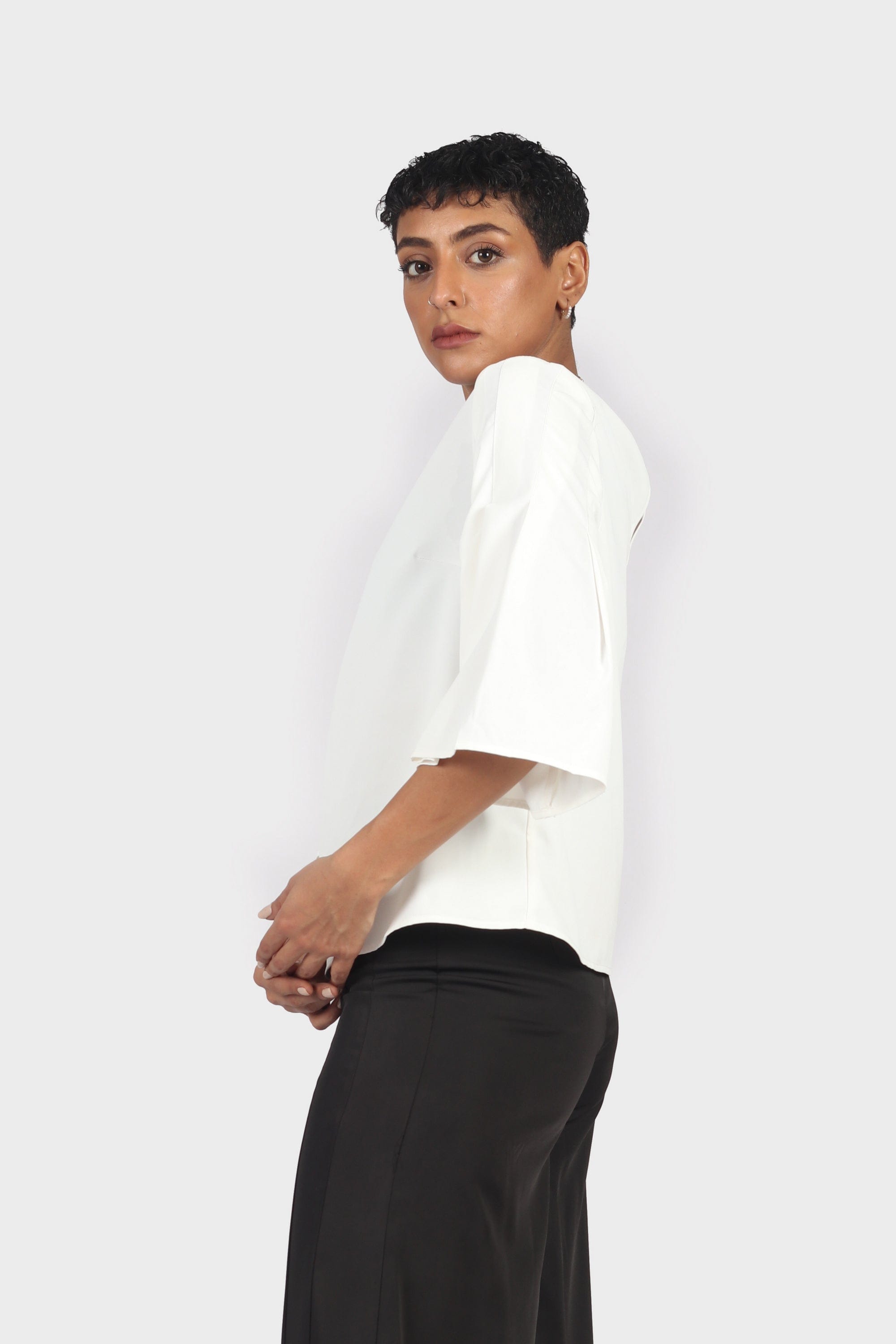 نتشي بلوزة سادة 3/4 كم منفوخ نسائي