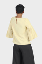 نتشي بلوزة سادة 3/4 كم منفوخ نسائي