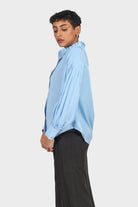 نتشي قميص برقبة عالية بأزرار أمامية كم طويل مكشكش نسائي