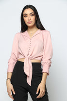 نتشي بلوزة خصر مرتفع بأكمام طويلة أزرار أمامية مع ربطة