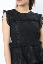 نتشي فستان ميدي بليسية بأكمام فراشة