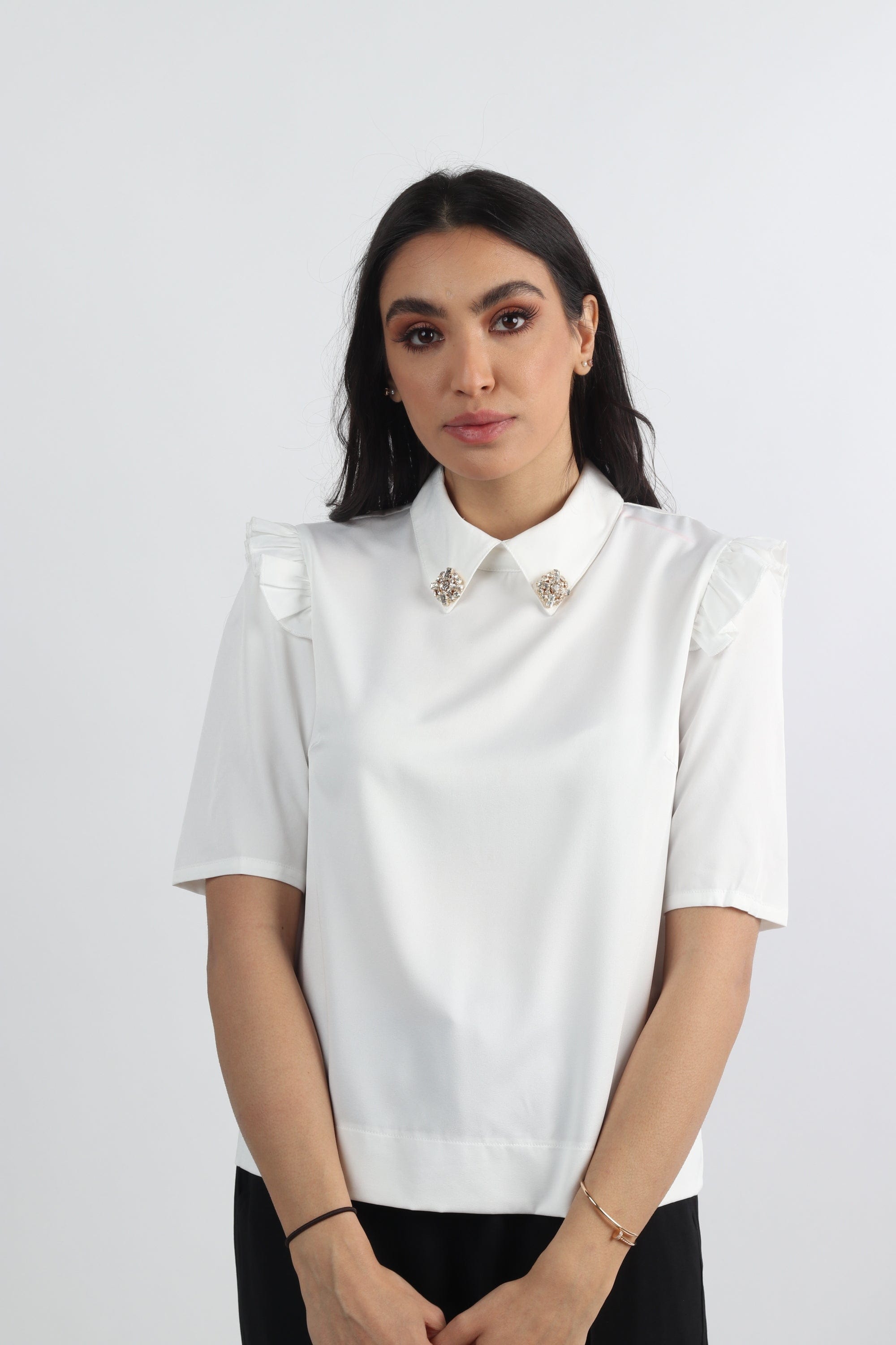 نتشي بلوزة رسمية بياقة مطرزة نص كم مع كلوش نسائي