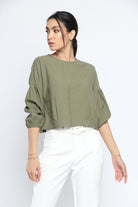 نتشي بلوزة نص بطن قصيرة سادة 3/4 كم منفوخ نسائي