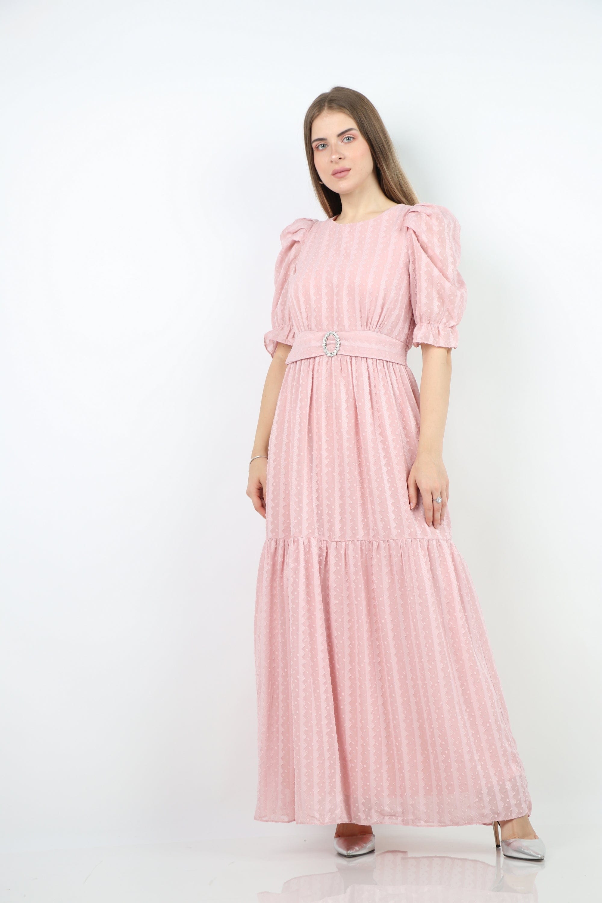 نتشي فستان ماكسي شيفون مكشكش من الصدر مزين بحزام