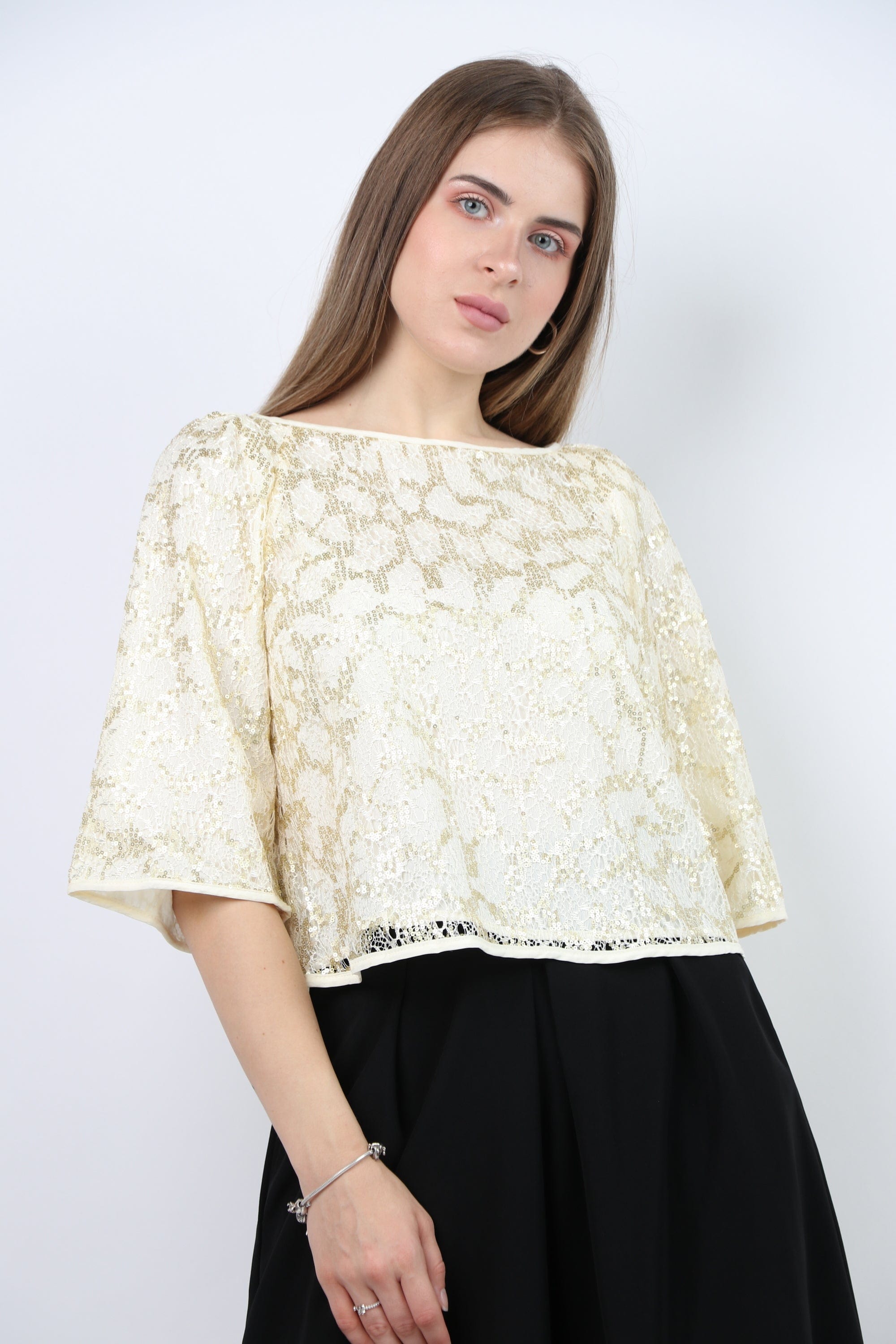 نتشي بلوزة رسمية كم قصير مزينة بدانتيل نسائي