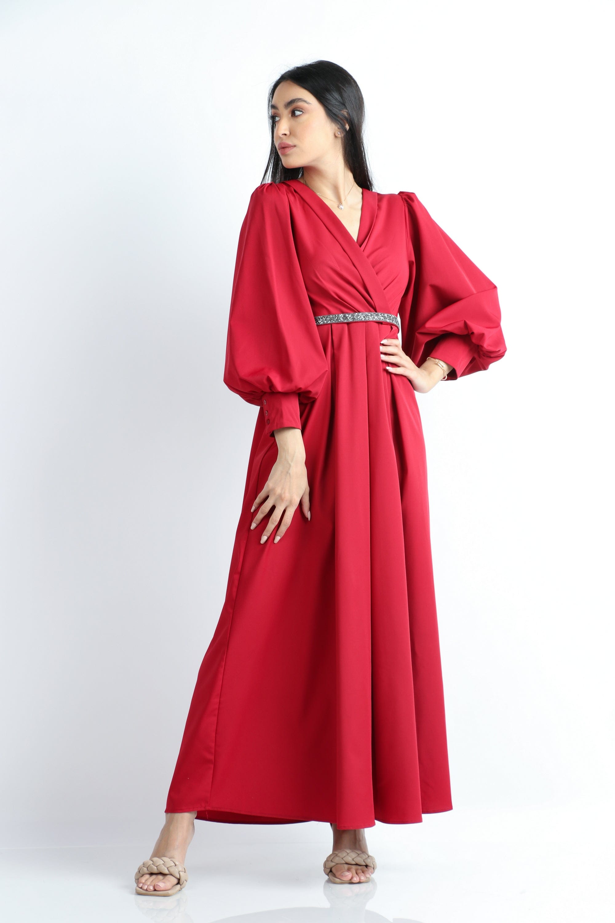 نتشي فستان ماكسي كم منفوخ بفتحة صدر سبعة