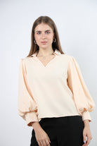 نتشي بلوزة سادة بياقة مطرزة كم طويل منفوخ نسائية