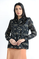 نتشي بلوزة منقوشة بياقة وكم طويل وأزرار أمامية