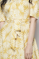 نتشي فستان ميدي سادة بكم قصير