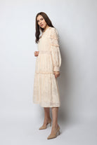 نتشي فستان ميدي زم منفوش بأكمام طويلة