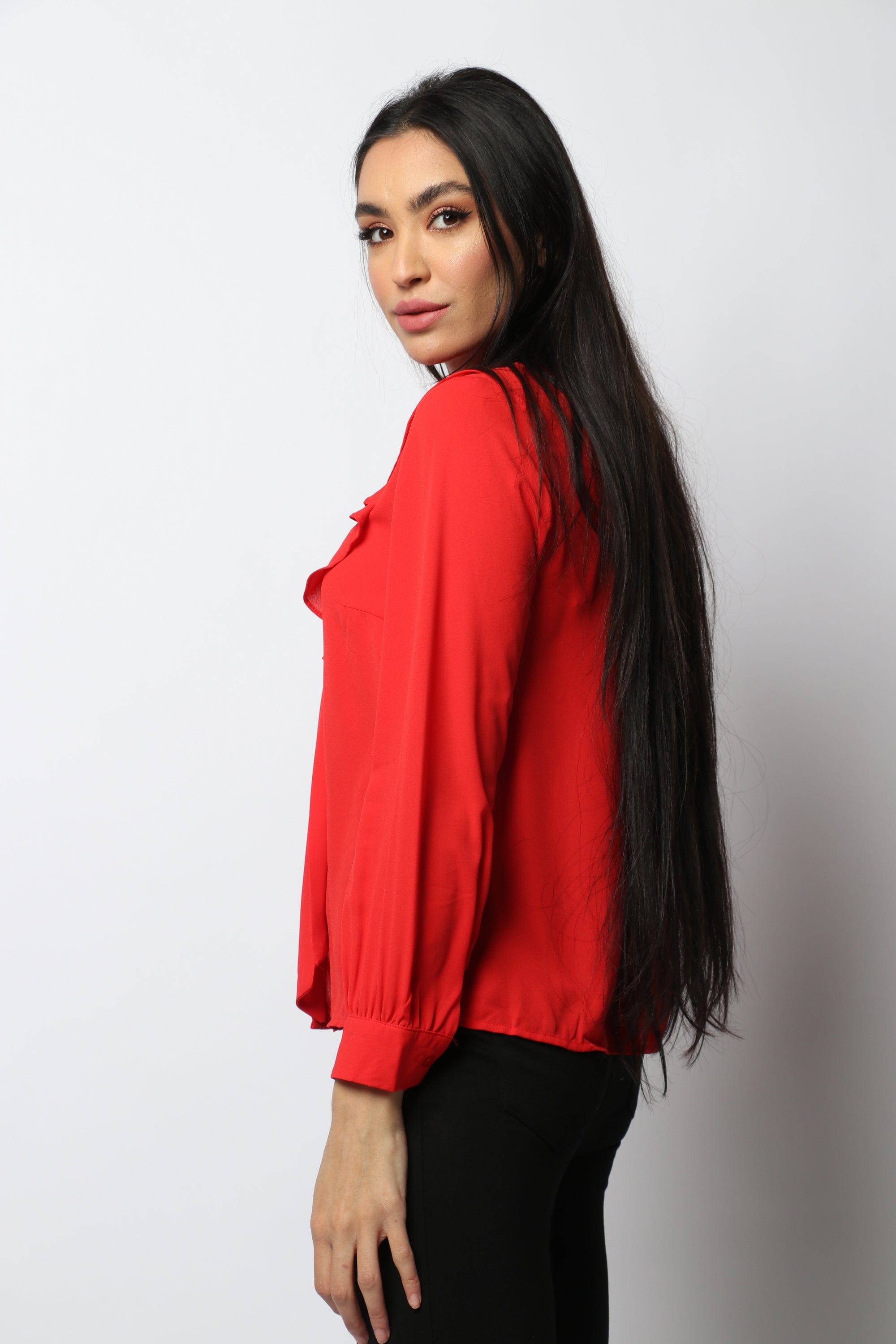 نتشي بلوزة بأزرار أمامية بصدر مكشكش بأكمام بربطة عنق طويلة نسائي أحمر قرمزي