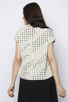 نتشي بلوزة منقطة ناعمة بأكمام قصير نسائي